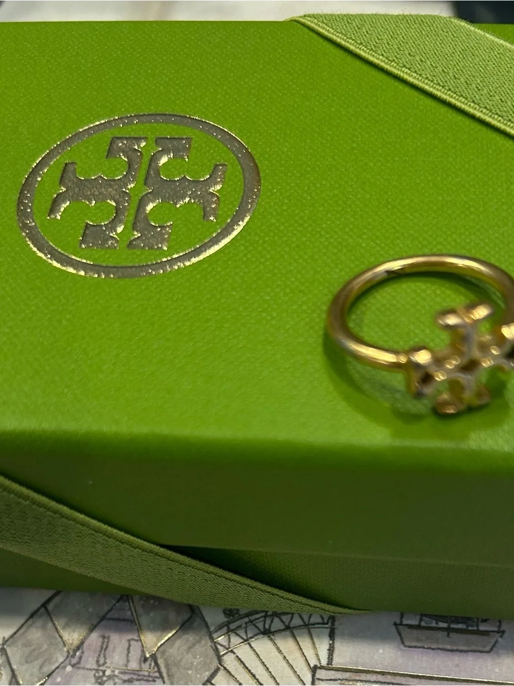 💕💕💕Tory Burch size 7 Kira gold ring